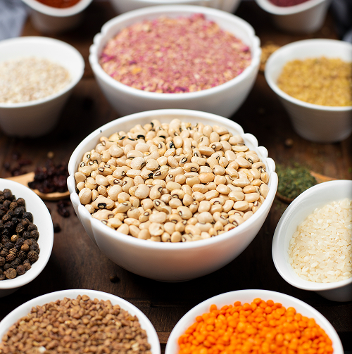 legumes-spices-bowls